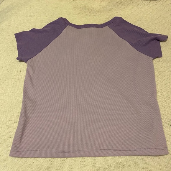 NEVER WORN Forever 21 cropped purple shirt with zebra print butterfly - Picture 2 of 2